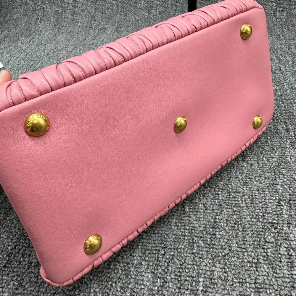 Miu Miu Leather Shoulder Bag 675-040125 - Picture 9 of 16